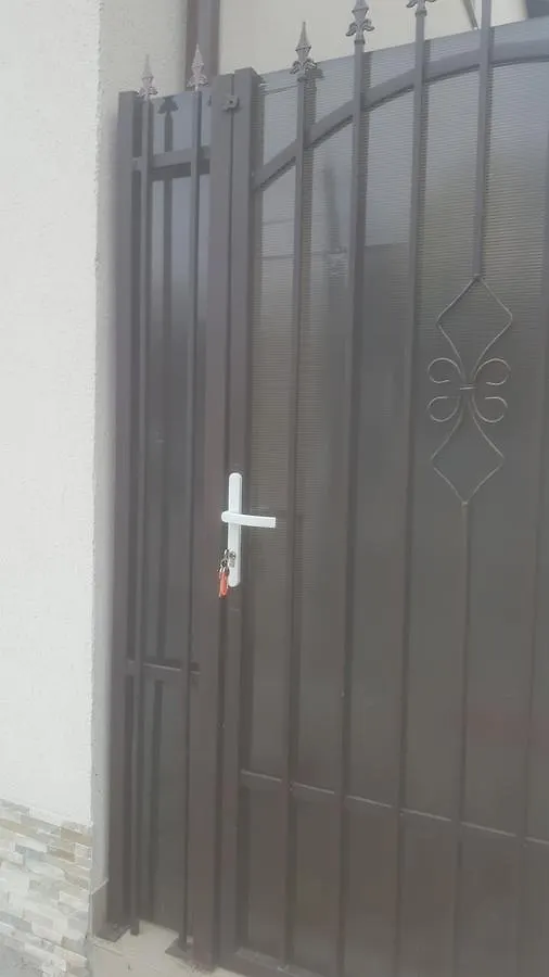 Pensiune Spital Fundeni Bucharest Apartment
